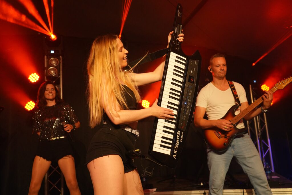 Phoenixcoverband.nl - margreetschermerfotografie