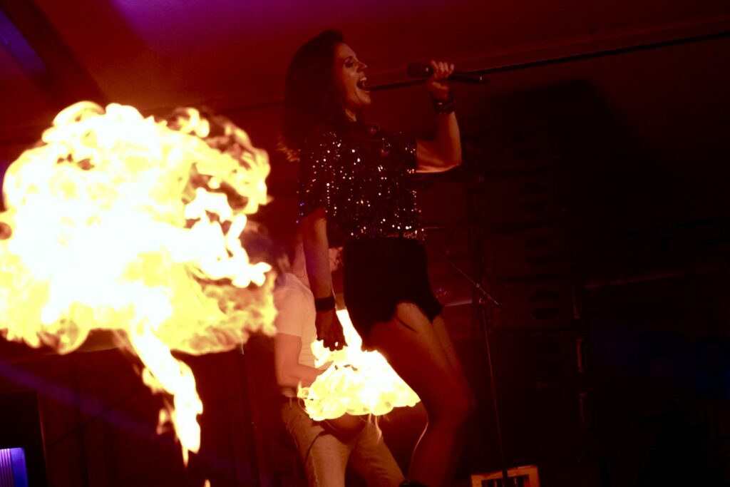 phoenixcoverband.nl melissa van belleghem - margreet schermer fotografie